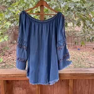 Sharon Young Women's Blue Chambray Embroidered Blouse Size XL. NEW